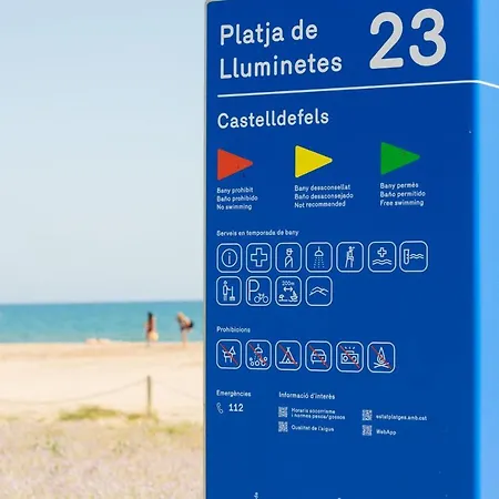 Beachfront Sunny , Sea & Mountain View Castelldefels